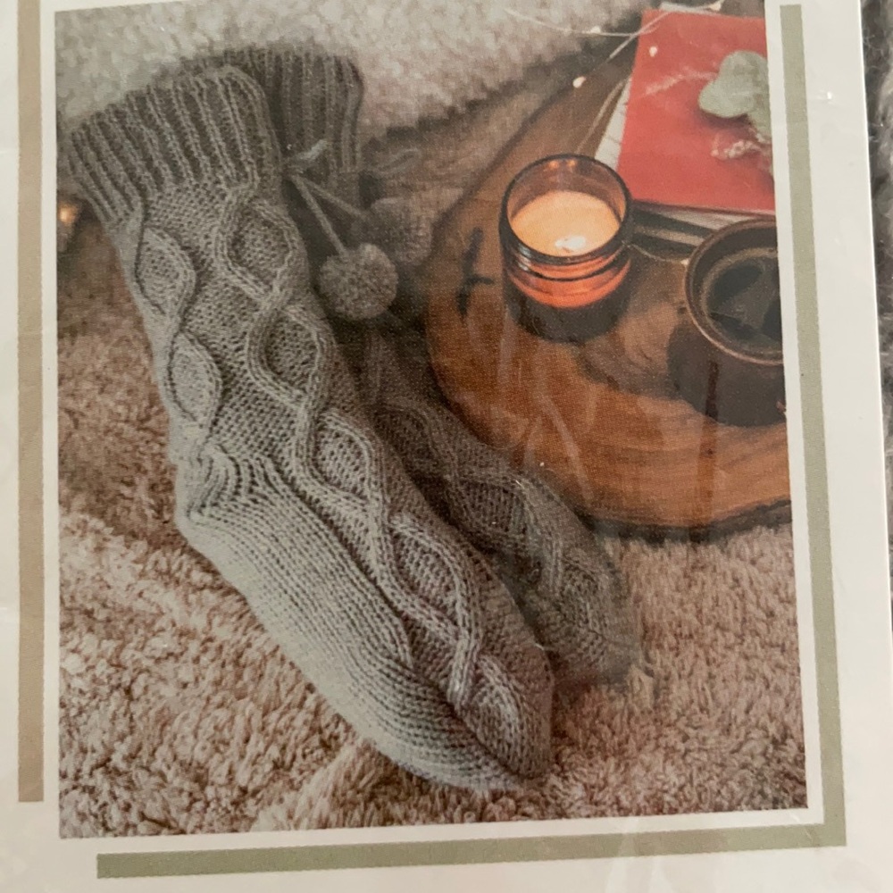 🎁NWT ✨MUK LUKS Cozy Slipper Socks